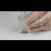 ВИДЕО: Тя сложила сенки за очи в лак за нокти - Когато видите защо, ще направите същото!