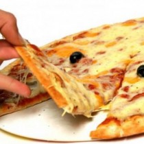 Когато ядете пица, това издава вашия характер-Ако просто отхапете от парчето пица без излишни маневри, то вие сте от типа на