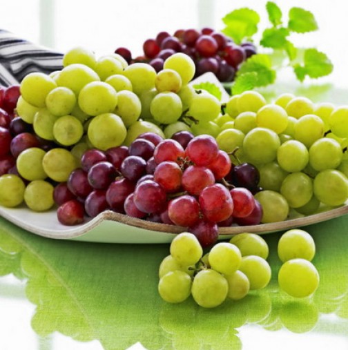 Кое грозде е по-здравословно: Черното или бялото?