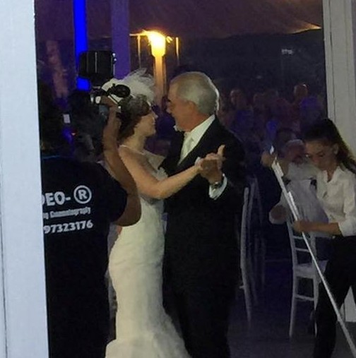 Вижте снимки и видео от сватбения танц на Лютви Местан и дъщеря му Елиз