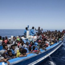 Нова трагедия: 15 деца загинаха, след като лодка с ...