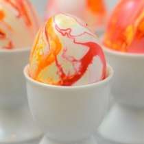 Как да боядисаме мраморни яйца за Великден