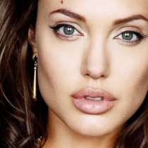 Анджелина Джоли премахва и яйчниците си