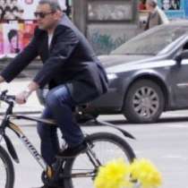 Юксел Кадриев получи условна присъда и сега кара колело