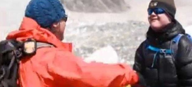 15-годишно момче със синдрома на Даун постави уникален рекорд на Еверест