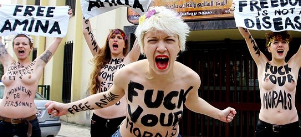 Женската организация Фемен на гол протест