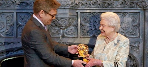 Елизабет ІІ получи награда зо приноса си в киното