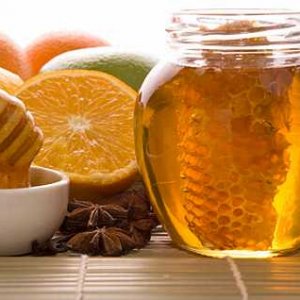 Освежете и подхранете лицето си с мед