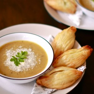 Зеленчукова супа с тиквички и целина