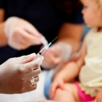 10 неща за ваксините, които задължително трябва да знаете преди да ваксинирате децата си