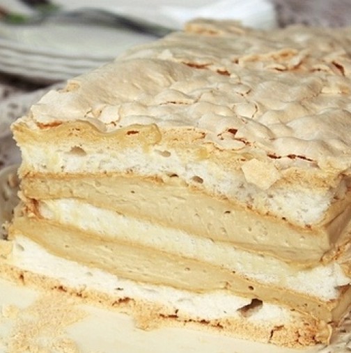 Върховна наслада за делник и празник- торта Безе от тайните рецепти на една от най- известните сладкарници