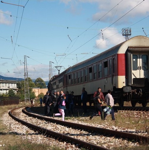 Влак удари 2-годишно дете в Сливен 