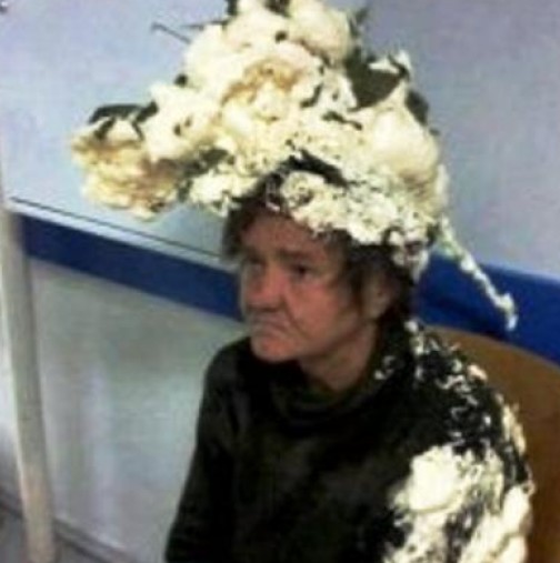 Вижте какво се случи, когато тази жена обърка гела за коса!
