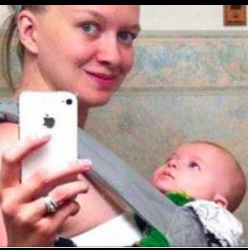 Майка си прави сладко селфи с бебчето си, но тя не знаеше какъв ужас ги очаква!