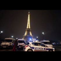 Нова стрелба в Париж! Айфеловата кула е обградена от армията и е обявена тревога