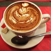 Вижте кои са 4-те най- вредни неща, които си слагате в кафето 