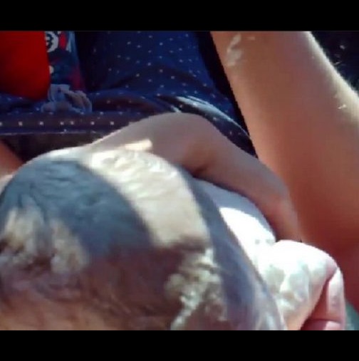Жена от Бургас роди миниатюрно, но здраво бебенце в кола на път за болницата