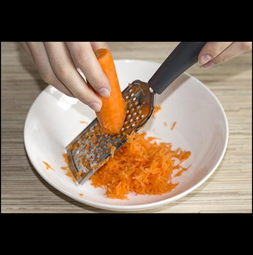Против бръчки, умора, акне: 4 много лесни рецепти за маска за лице от моркови