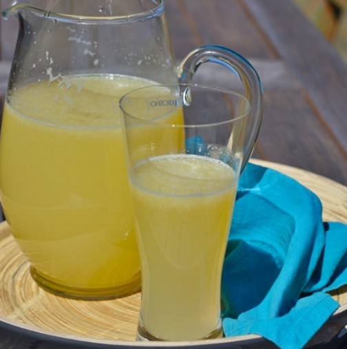 Топ 5 причини да пиете лимонова вода
