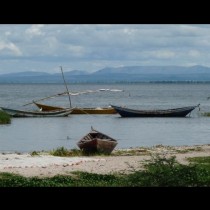 Трагедия! 13 младежи потънаха в езерото Виктория по време на 