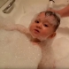 Имали само добро намерение: Снимали бебето как се къпе, но потребителите изригнаха с много отрицателни коментари