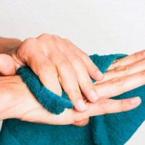 Ето как да премахнете лошия мирис на кърпите у дома