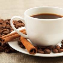 Ако сложите канела в кафето, очаквайте взривяваща напитка, способна да ви върне тонуса и здравето за минути!