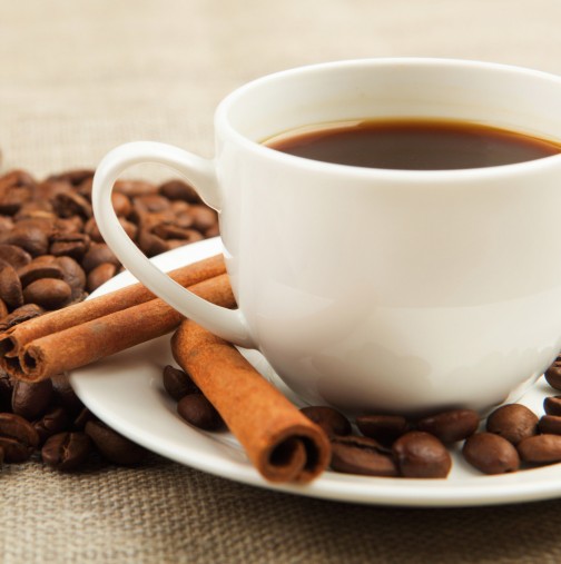 Ако сложите канела в кафето, очаквайте взривяваща напитка, способна да ви върне тонуса и здравето за минути!