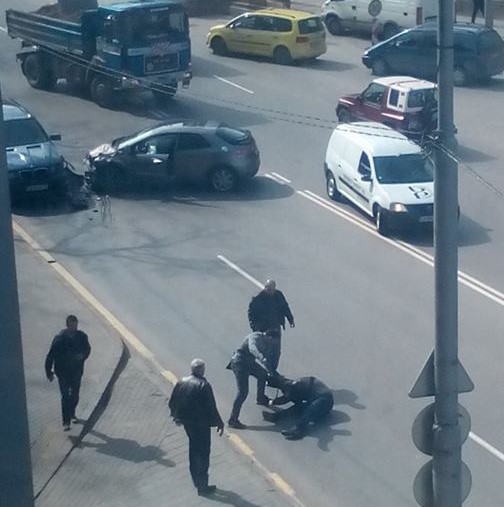 Зверска катастрофа с побой на булевард в София - Снимки от инцидента
