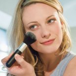 Как лесно да избегнем алергия към козметични продукти