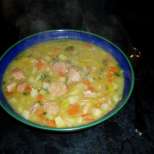 Гъста зеленчукова супа с кренвирш