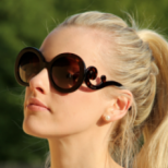 Провокативните очила на Prada Baroque