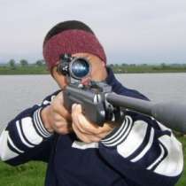 Младеж стреля по деца с въздушна пушка
