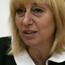 Министърът на образованието уволнява чиновниците, посегнали на Ботев