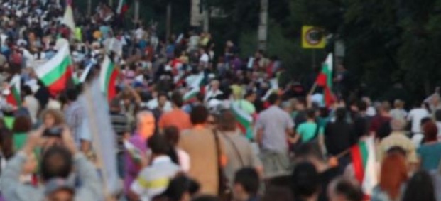 Дете се загубило по време на протестите в София