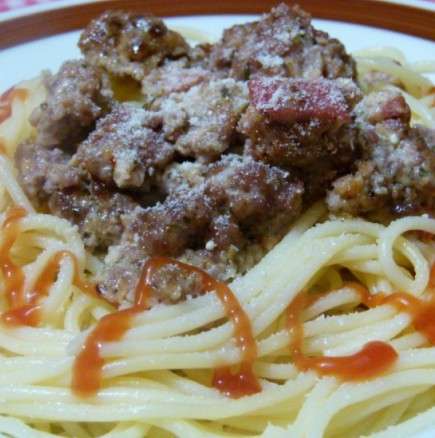 Спагети с кайма и пармезан - само за 30 минути