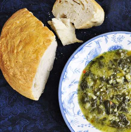 Зелена супа със спанак и праз
