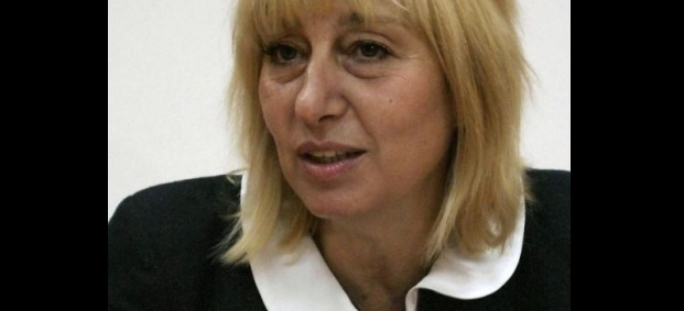 Министърът на образованието уволнява чиновниците, посегнали на Ботев