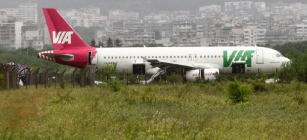 Самолетът във Варна се разминал на косъм от фатална катастрофа