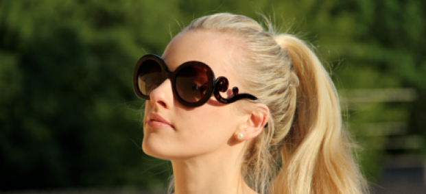 Провокативните очила на Prada Baroque