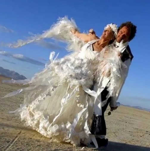 Странни сватбени рокли - от номер 4 ще останете в шок! (Снимки)