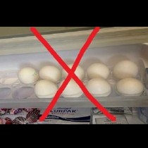 Съхранявате яйцата на вратата на хладилника? Прочетете защо е погрешно