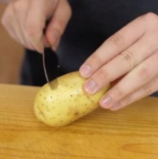 Цял живот сте белили погрешно картофите. След като изгледате това видео ще си кажете "Защо съм се мъчила досега?"