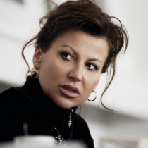 Илиана Раева шашна всички с новата си прическа за Стоичков (Снимка). Какво ще кажете? Неузнаваема е
