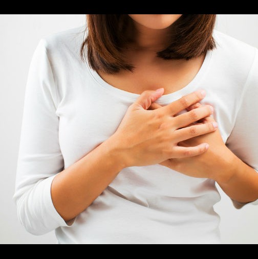 Какво означава, ако ви болят гърдите – 7 възможни причини