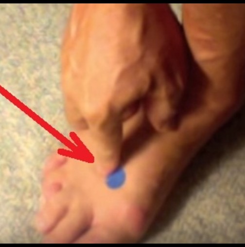 Натиснете тази точка на крака си преди лягане и вижте какво се случва с твоето тяло