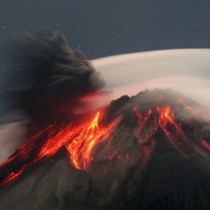 Цяла Европа е в опасност! Този вулкан може да изригне всеки момент - последиците ще са катастрофални!