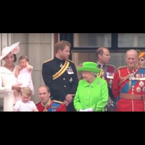 Видеото, което взриви интернет: Кралицата мъмри принц Уилям