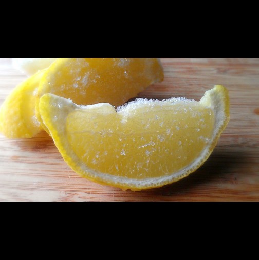 Научих го от приятелката си - тя го прави за втора поредна година! Когато разберете защо замразявам лимоните, ще направите същото!