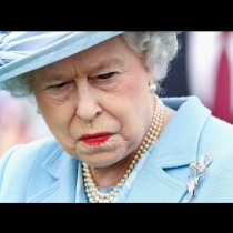 Скандал на Острова: Kралица Елизабет бясна! Иска да отлъчи сина си от кралската фамилия, защото ...